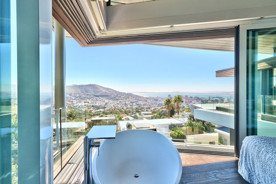 7 Bedroom Property for Sale in Higgovale Western Cape
